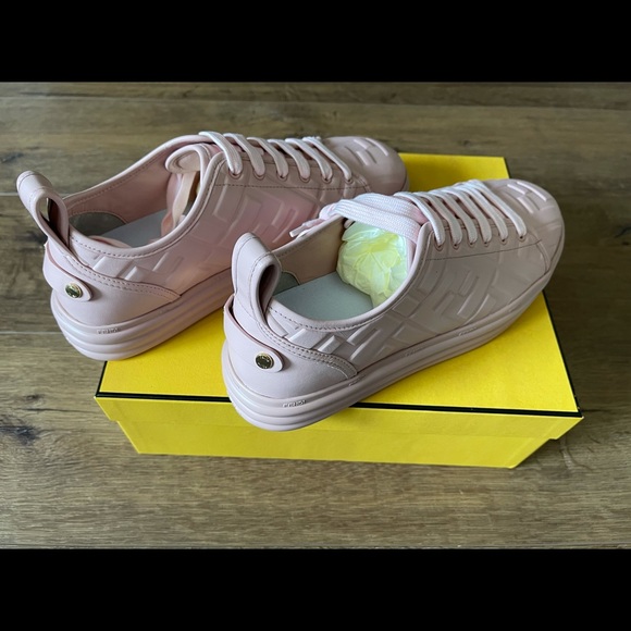 FENDI-AUTHENTIC NWT Pink Leather HighRise Sneakers - Picture 6 of 15